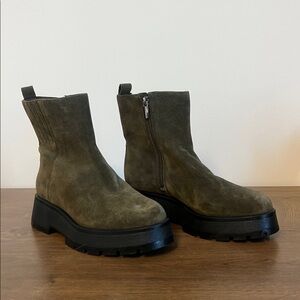 Vince Camuto Neframes Bootie Green 6 1/2